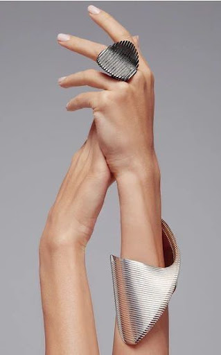 Стиль power dressing <br>для сильных деловых женщин